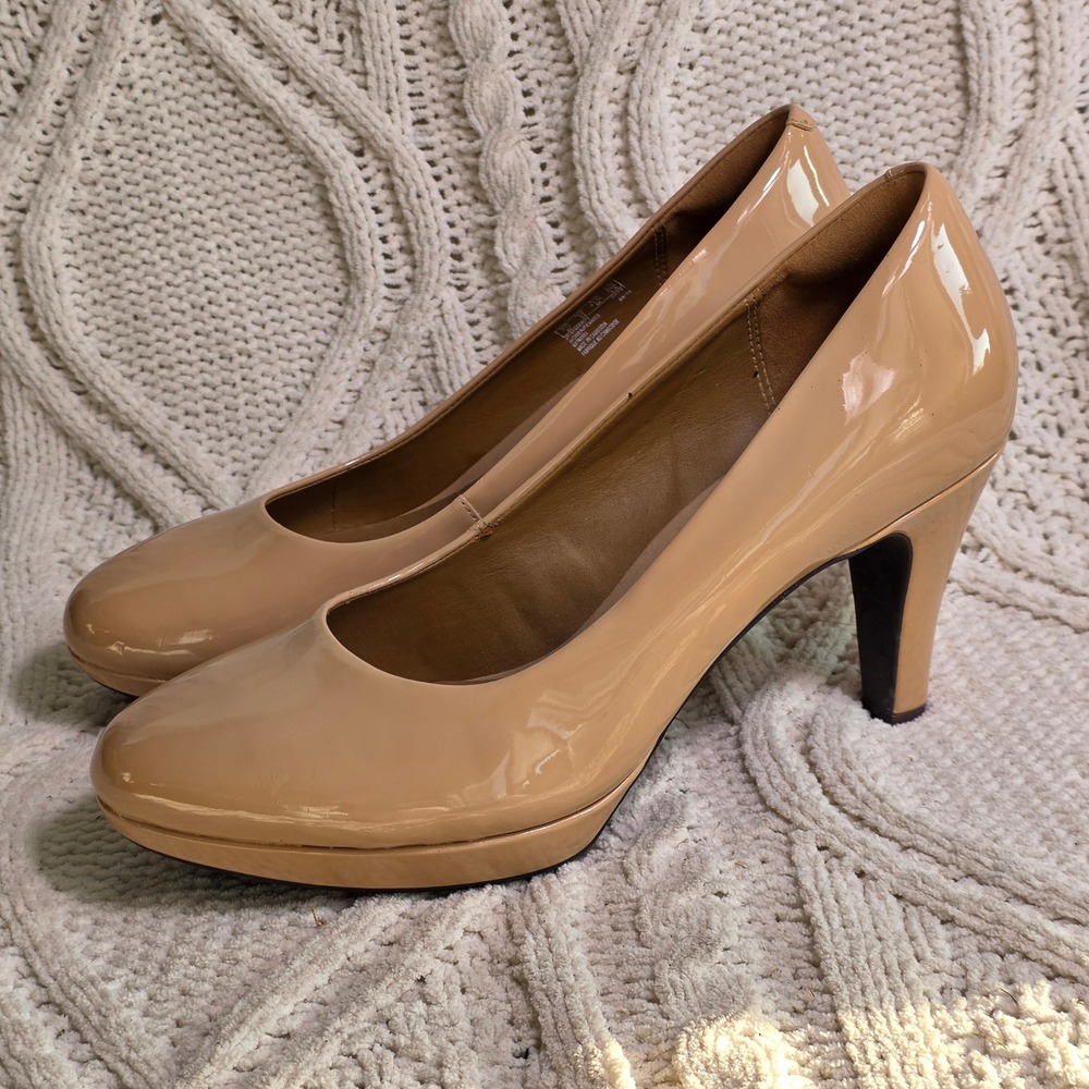 Clarks Pumps Heels Nude Patent Cushion Soft Platform Heels Women 10 Excellent